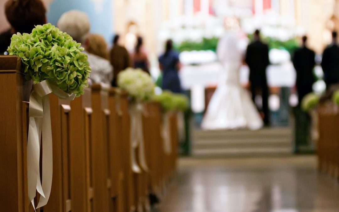 Ablauf kirchliche Trauung: Gestaltungstipps zur katholischen Hochzeit